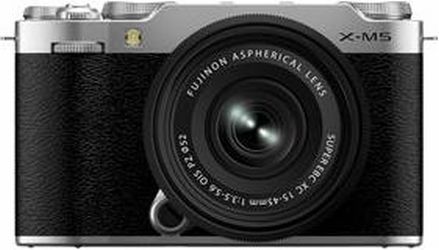 Fujifilm X-M5 + XC 15-45 mm