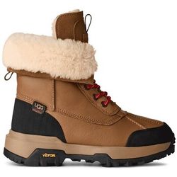 UGG