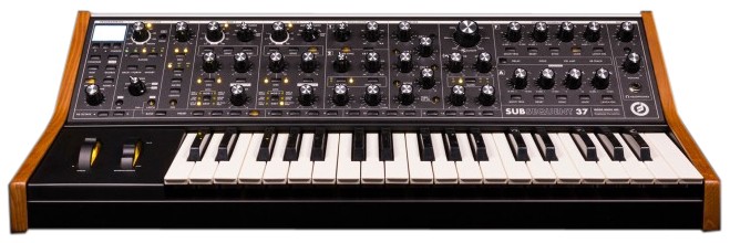 Moog Subsequent 37 